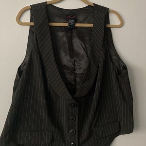 Women’s torrid vest size 2